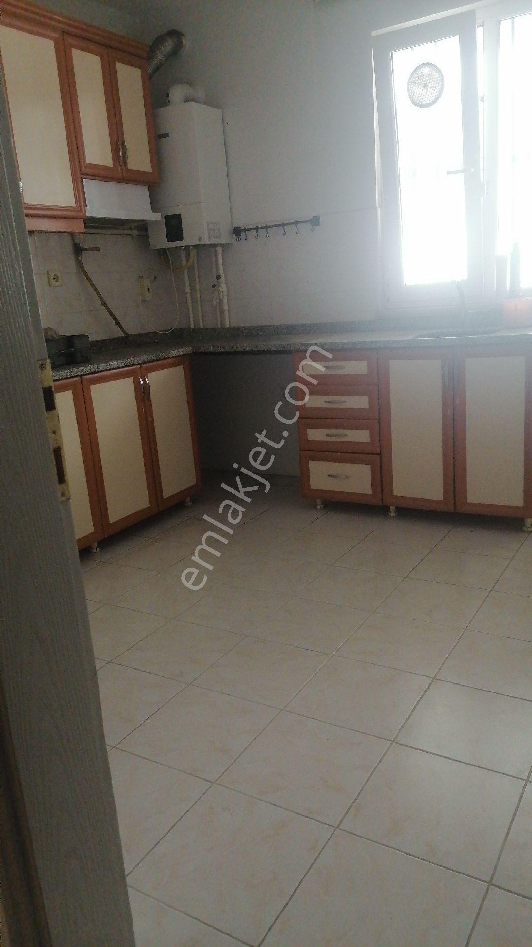 Ümraniye Çakmak Mahallesi Tavukçuyolu Caddesi Metro 2+1 Yüksek Giriş Balkonlu Boyalı Kiralık Daire - Görsel 28