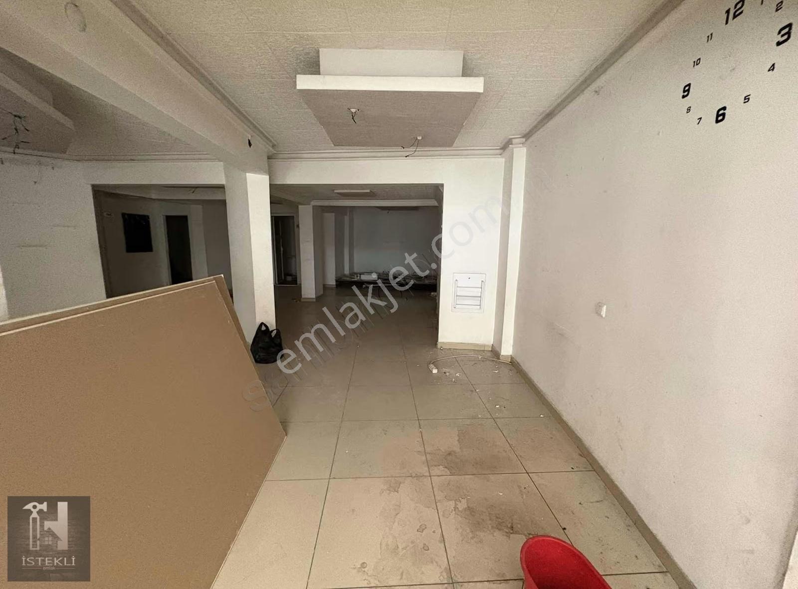 İstekli Emlak'tan Çarşı Merkezde Kiralık Dükkan - Görsel 8