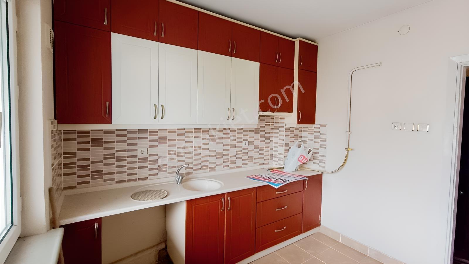 Yıldız Emlak,tan Yarımca Mimar Sinan'da 3+1 110 M2 Satılık Daire