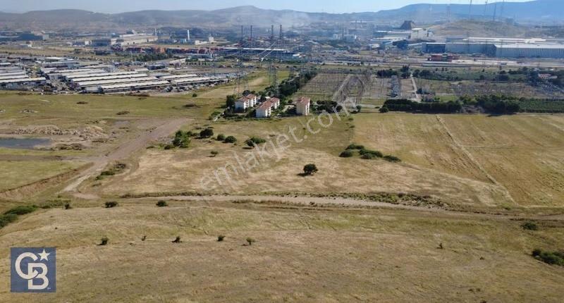 Aliağa Sanayi Sitesi'nde Satılık 35.000 M² Tarla - Görsel 3