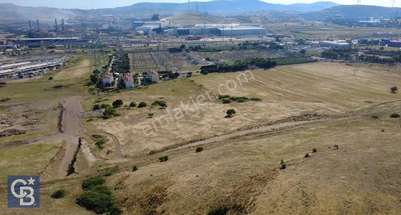 Aliağa Sanayi Sitesi'nde Satılık 35.000 M² Tarla - Görsel 2