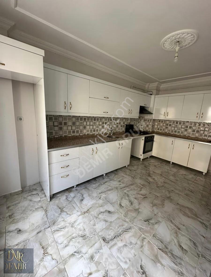 Sanayi Mahallesi'nde Lüks 3+1 Teraslı Daire - Görsel 17