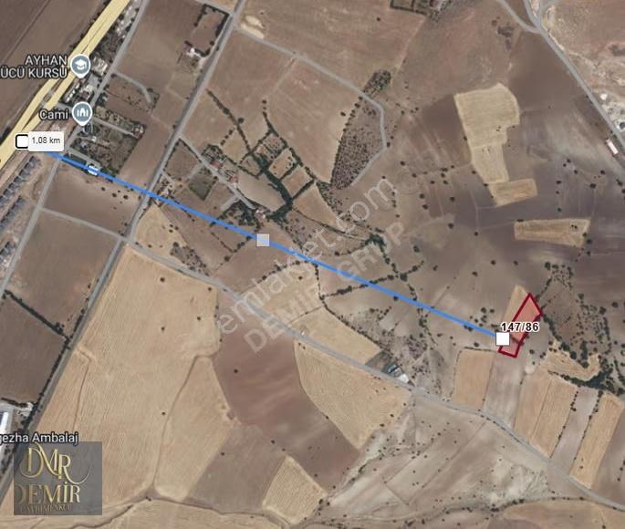 Aşağıholpenk'te Satılık 4.547m² Tarla