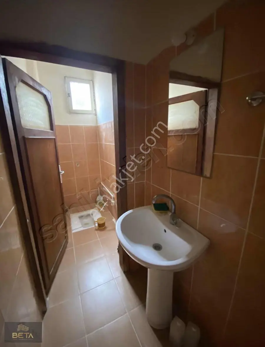 Yeşilyurt Mahallesi Metroya Yakın 2+1 Kiralık Müstakil Cazip ! - Görsel 2