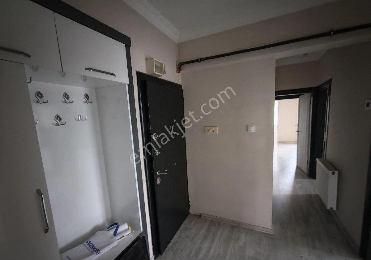 Davraz Mahallesinde 3+1 Kiralık Daire - Görsel 11