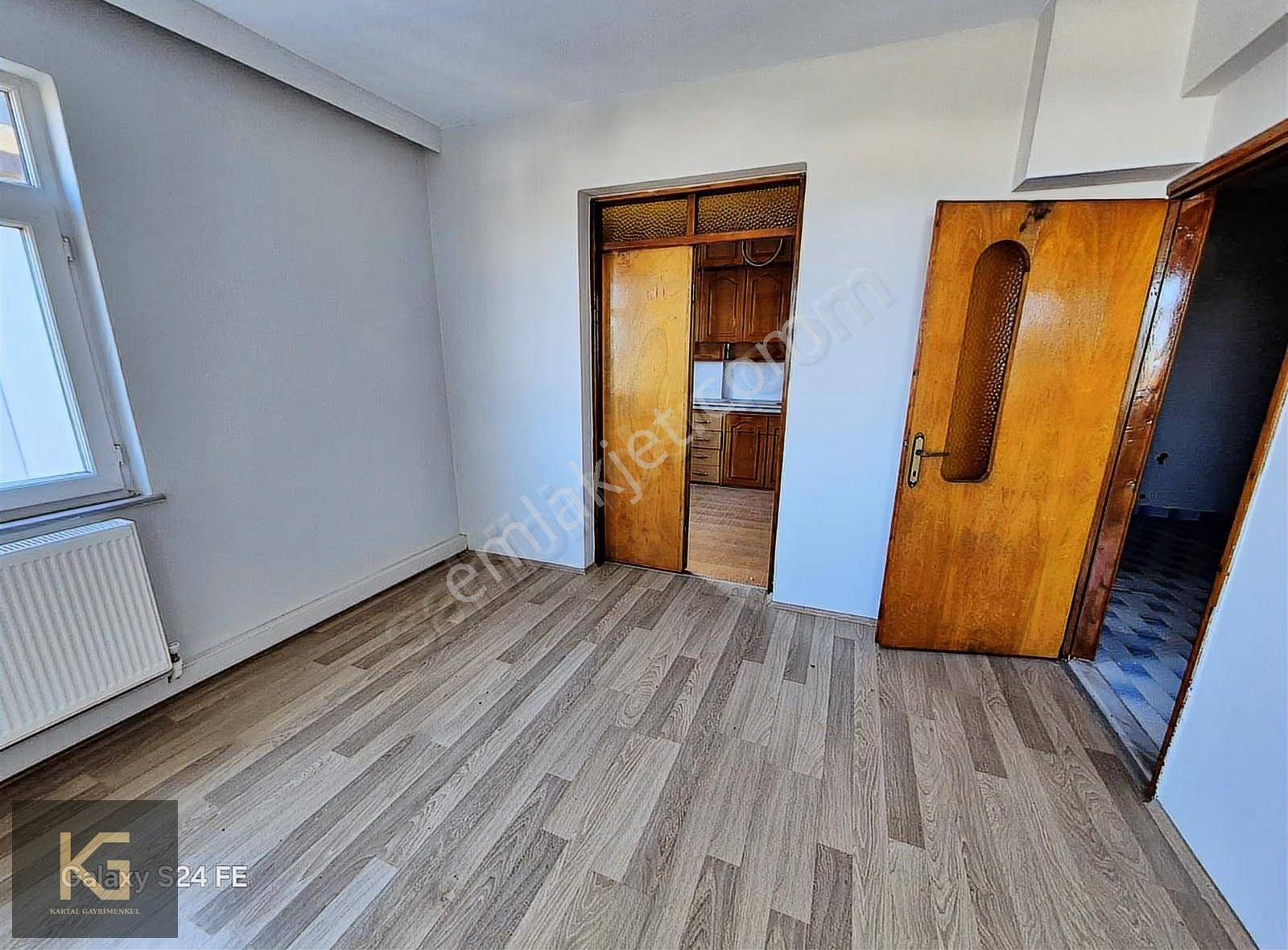 Sakarya Mahallesinde Geniş Kullanışlı Daire - Görsel 6
