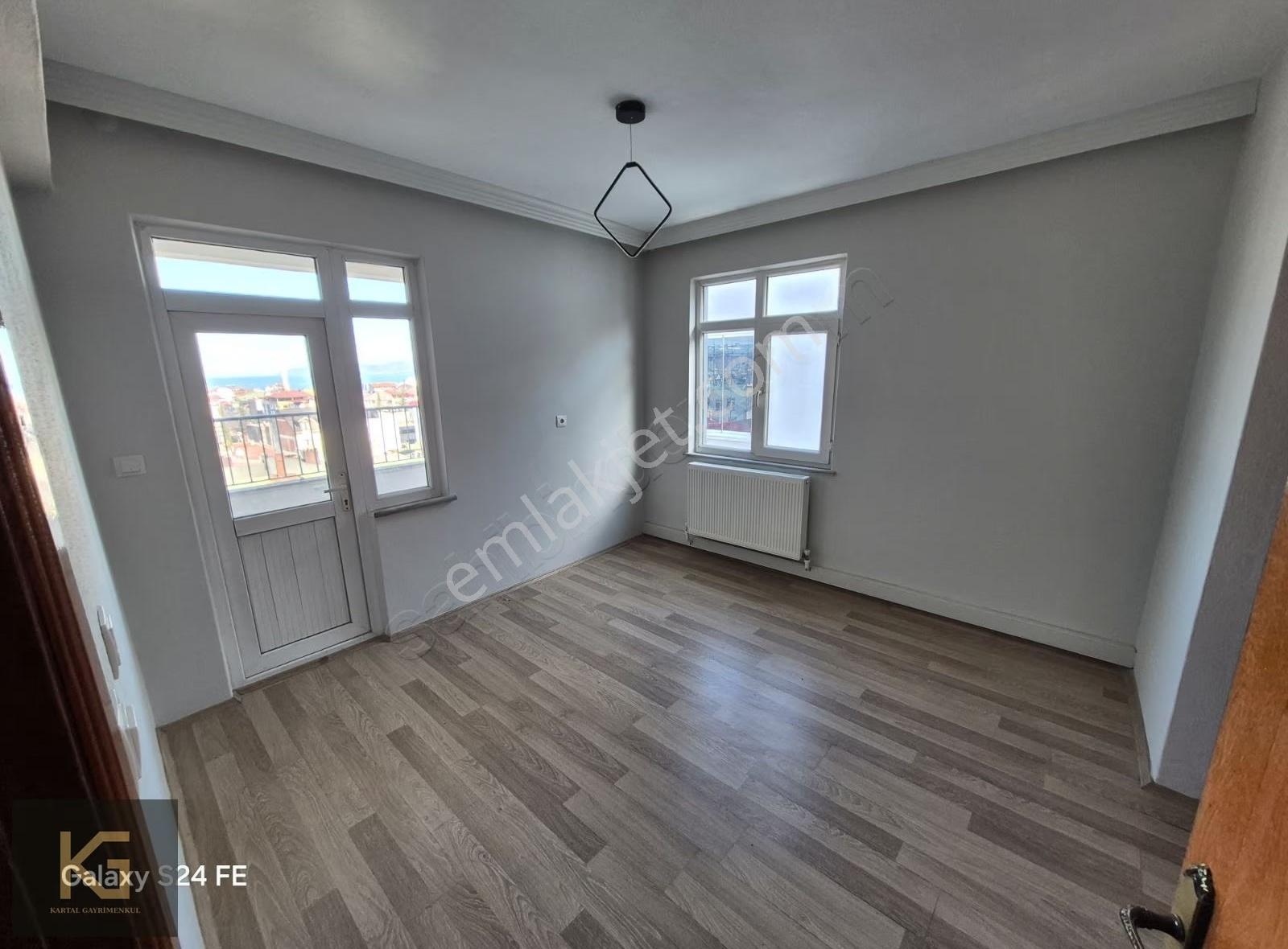 Sakarya Mahallesinde Geniş Kullanışlı Daire - Görsel 22