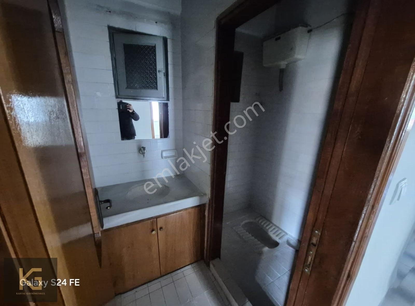Sakarya Mahallesinde Geniş Kullanışlı Daire - Görsel 14