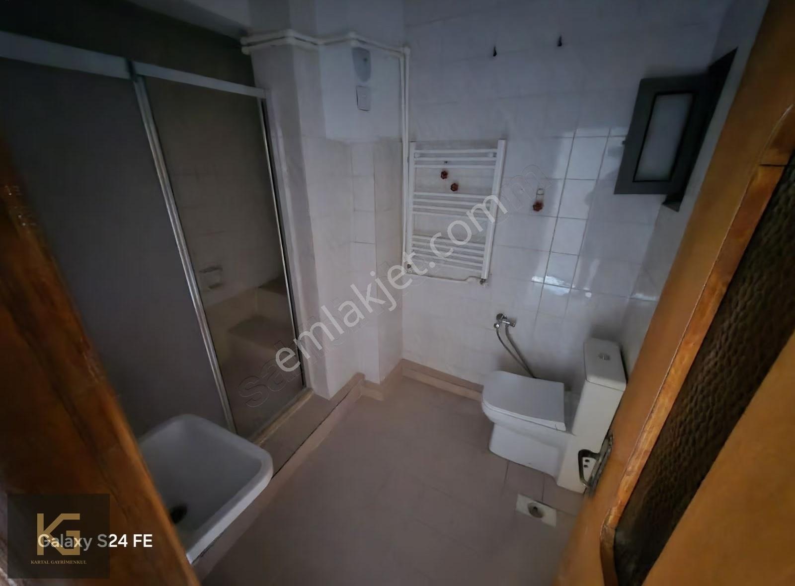Sakarya Mahallesinde Geniş Kullanışlı Daire - Görsel 16