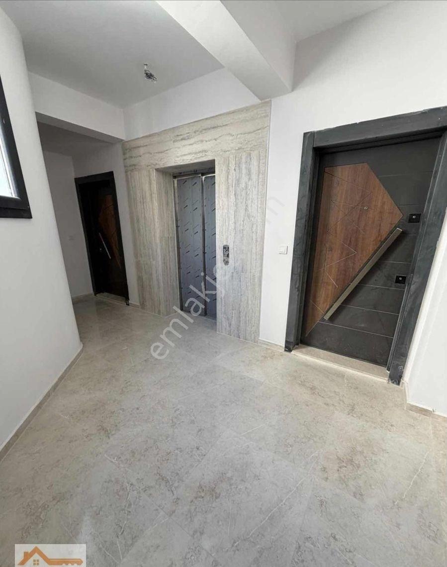 Sıfır Daire Garaj Arkası Bölgesi Kiralık 2+1 Daire - Görsel 9