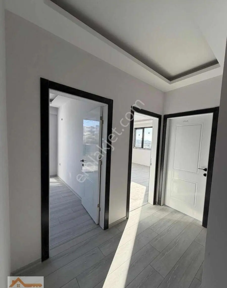 Sıfır Daire Garaj Arkası Bölgesi Kiralık 2+1 Daire - Görsel 3