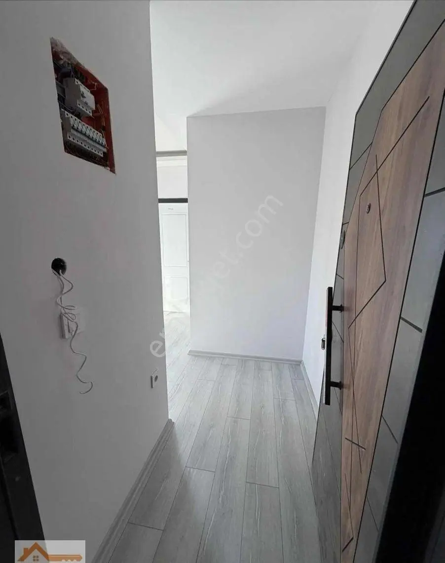 Sıfır Daire Garaj Arkası Bölgesi Kiralık 2+1 Daire - Görsel 4