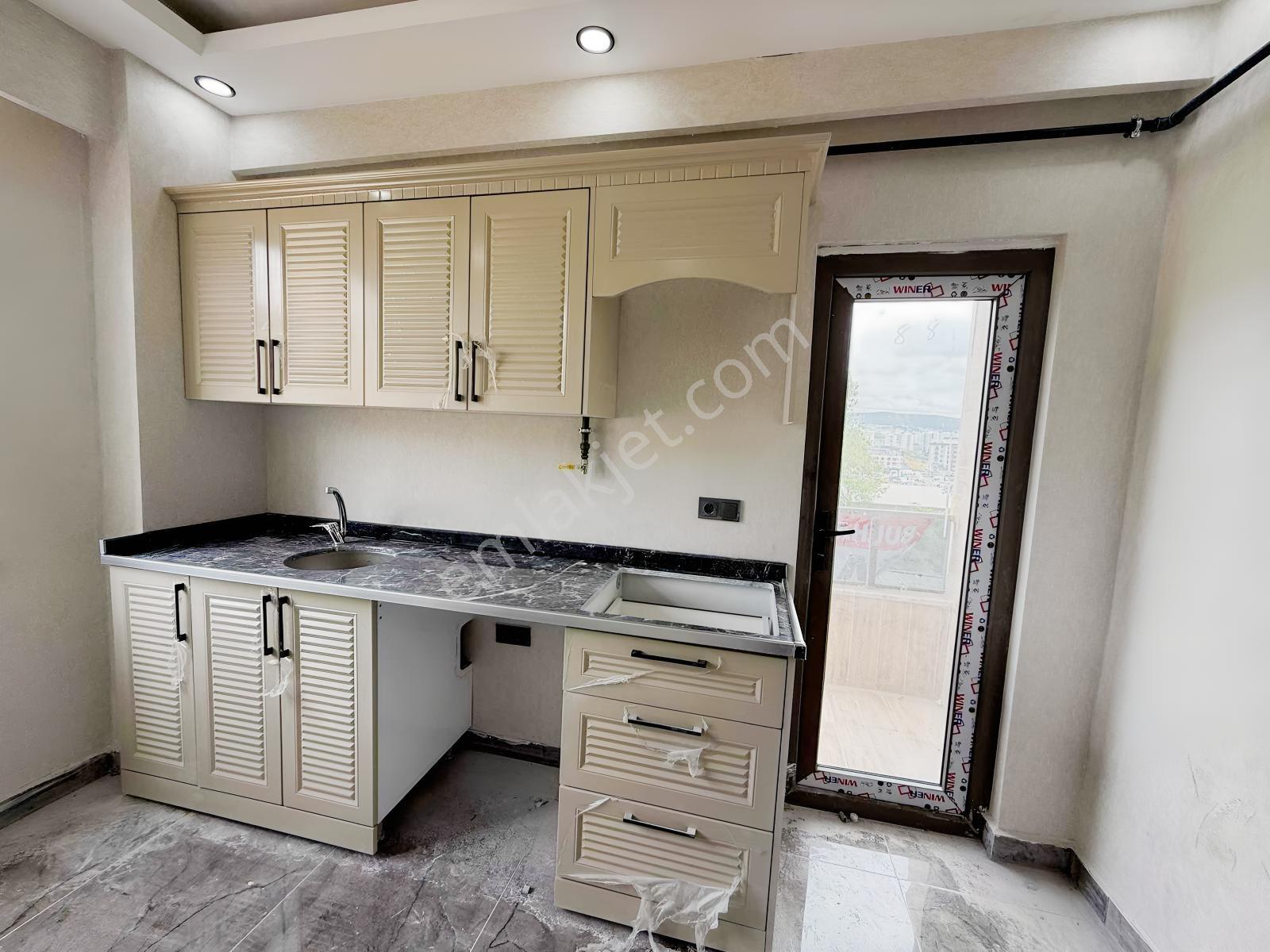 Burhan Kılınç'dan Kiralık Lüx 2+1 Merkezi Konumda - Görsel 3