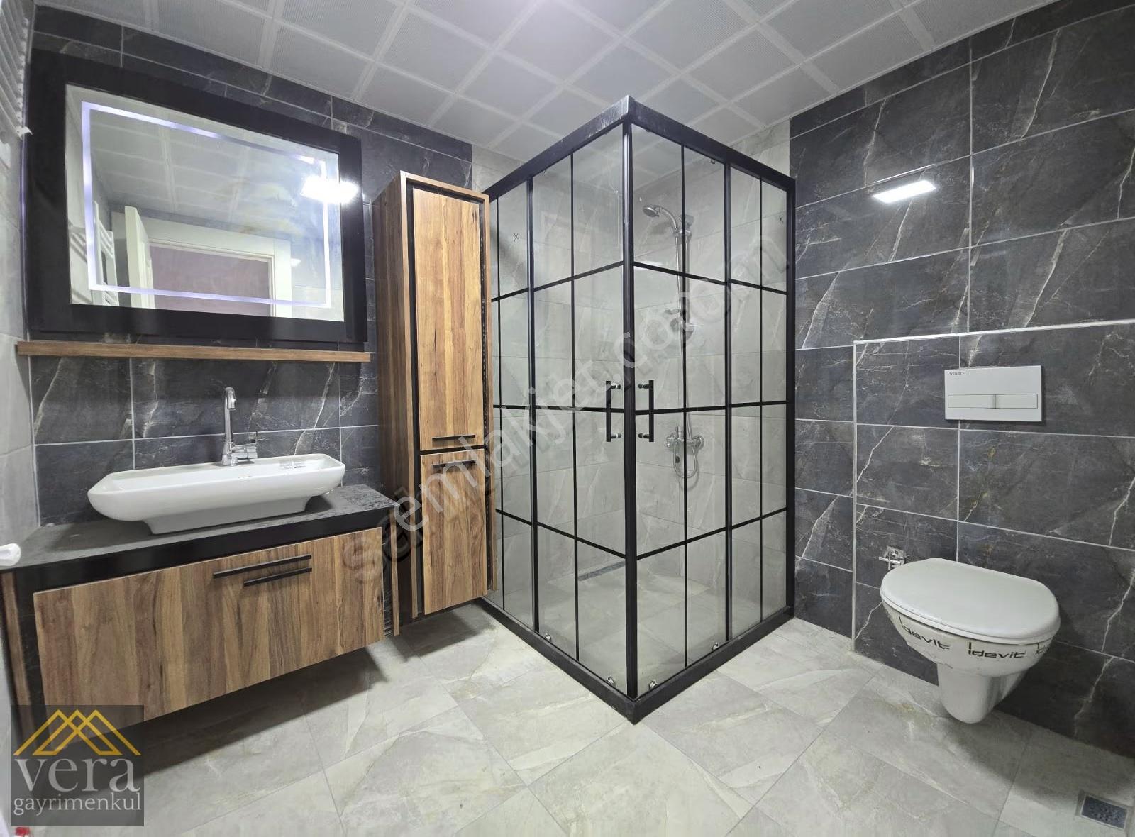 Ege Mahallesinin Gözdesi 3+1 Full Yapılı Kapalı Garajlı Kiralık - Görsel 26