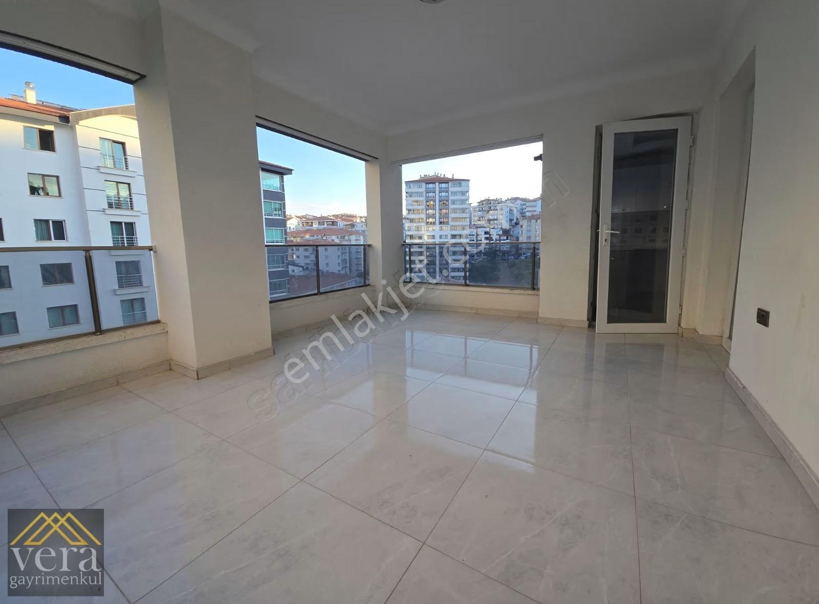 Ana Cadde Üzeri 9. Kat Full Teras Balkonlu 3+1 Sitede Kiralık - Görsel 16