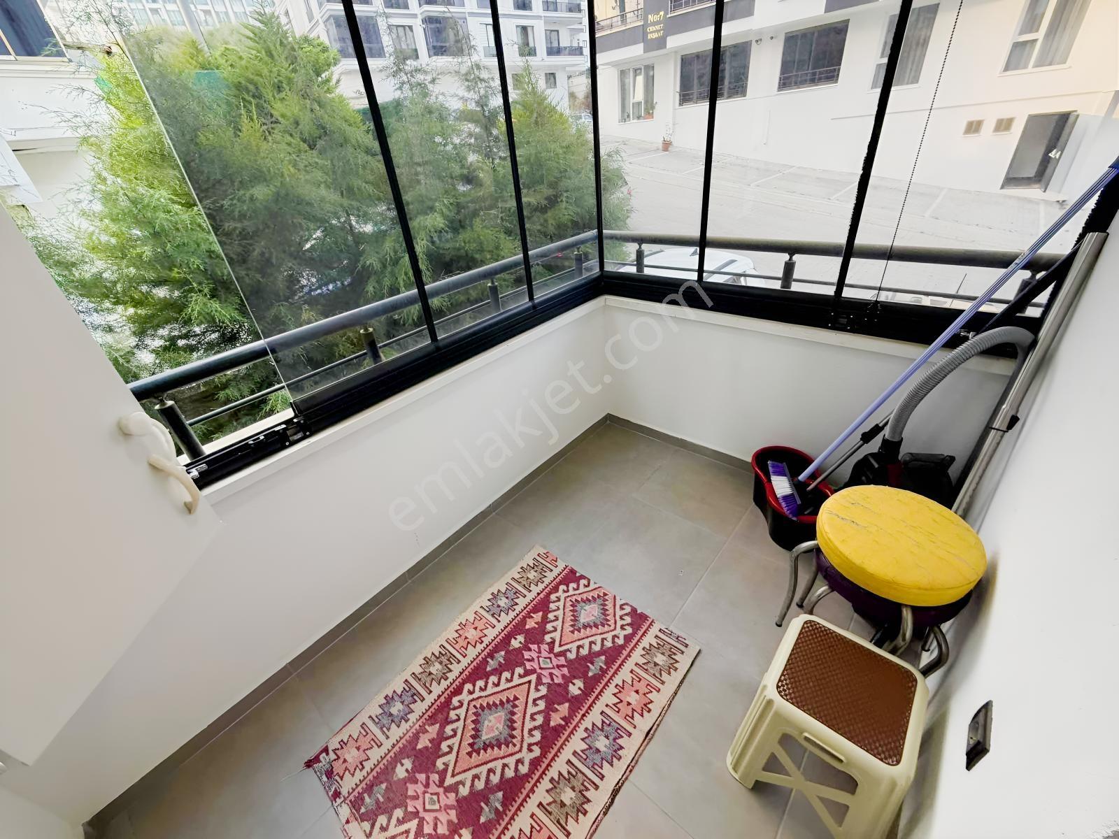 Eşyalı Kiralık Lüks 1+1 Daire Cam Balkonlu - Görsel 33