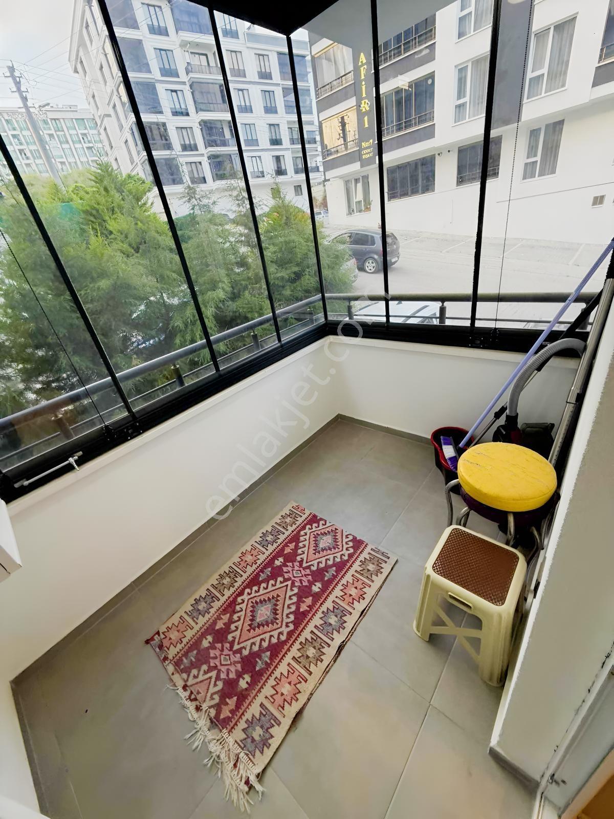 Eşyalı Kiralık Lüks 1+1 Daire Cam Balkonlu - Görsel 17