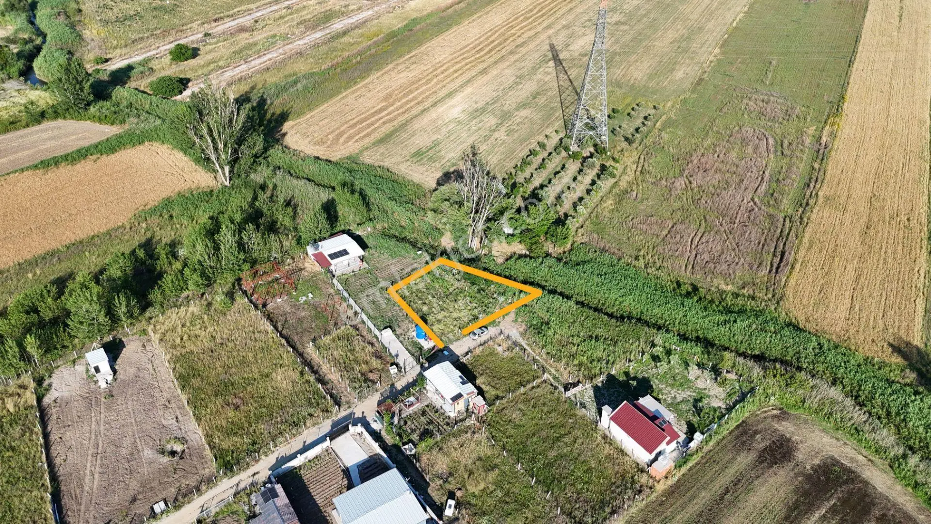 İzmir Menderes Oğlananası Ayrancılar 314 M2 Hisse Tapulu Elektrik Su