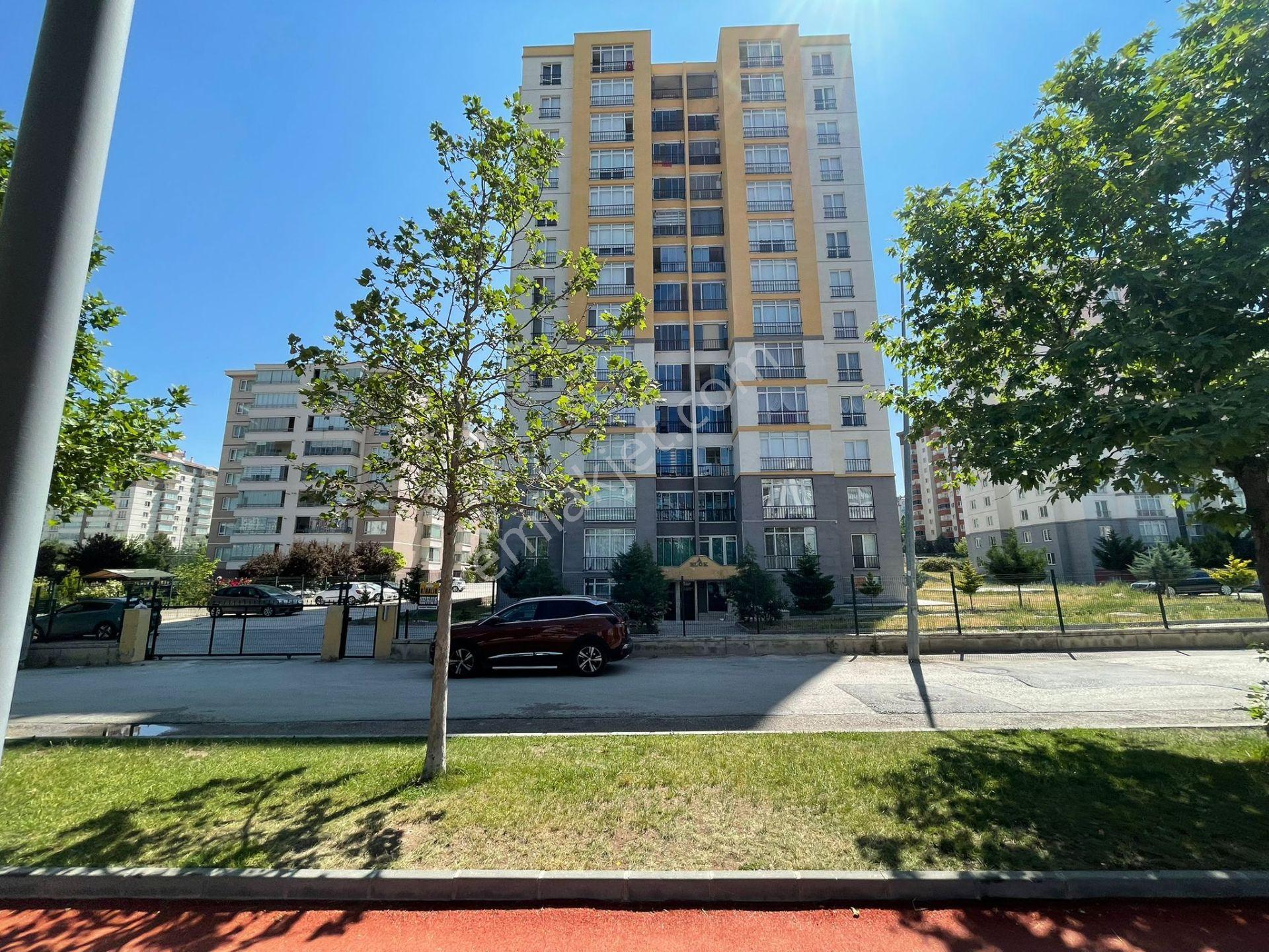 Ahimesut Armine Evlerinde Arakat Uygun Fiyat 3+1 Park Manzaralı - Görsel 2