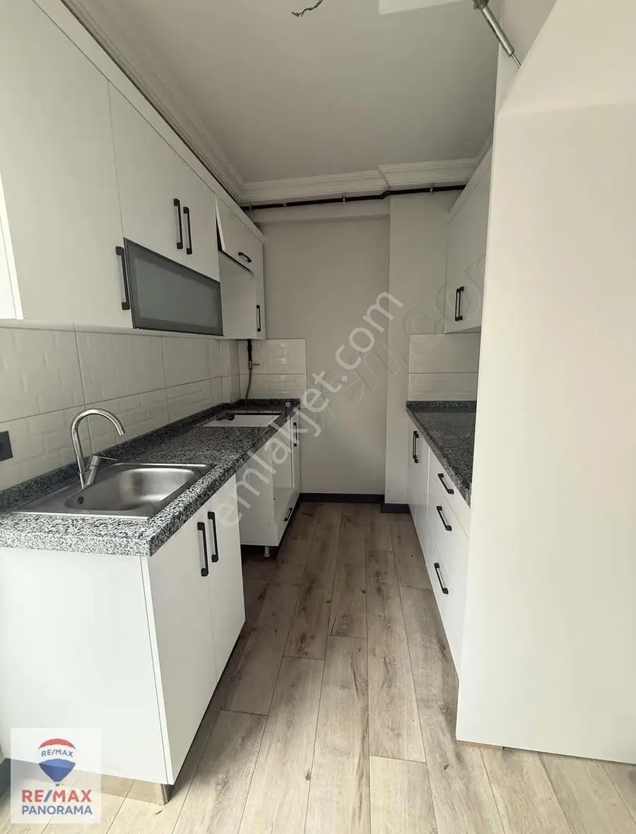 Panoramadan Metroya Yakın 3+1 115 M2 Çok Kullanşlı Arakat Daıre