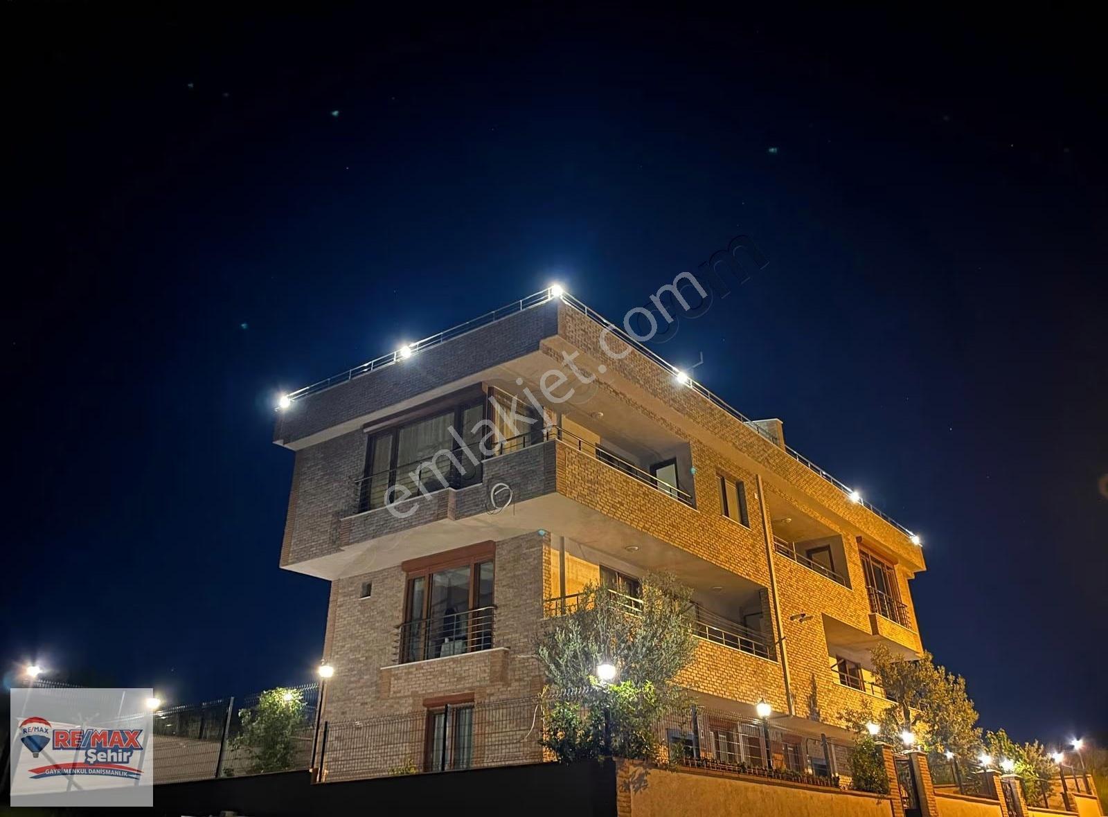Yalova Remax Çınarcık Koru'da Ful Deniz Manzaralı Villa - Görsel 29