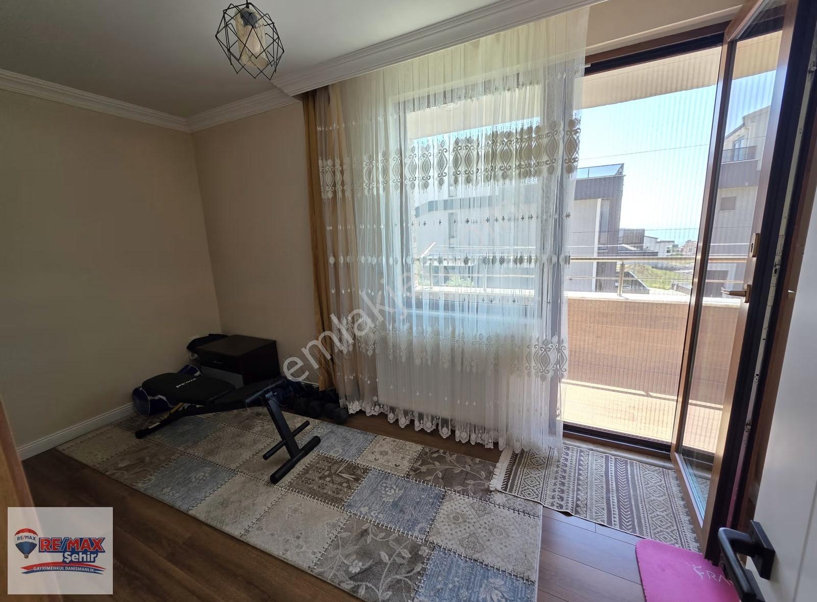 Yalova Remax Çınarcık Koru'da Ful Deniz Manzaralı Villa - Görsel 15