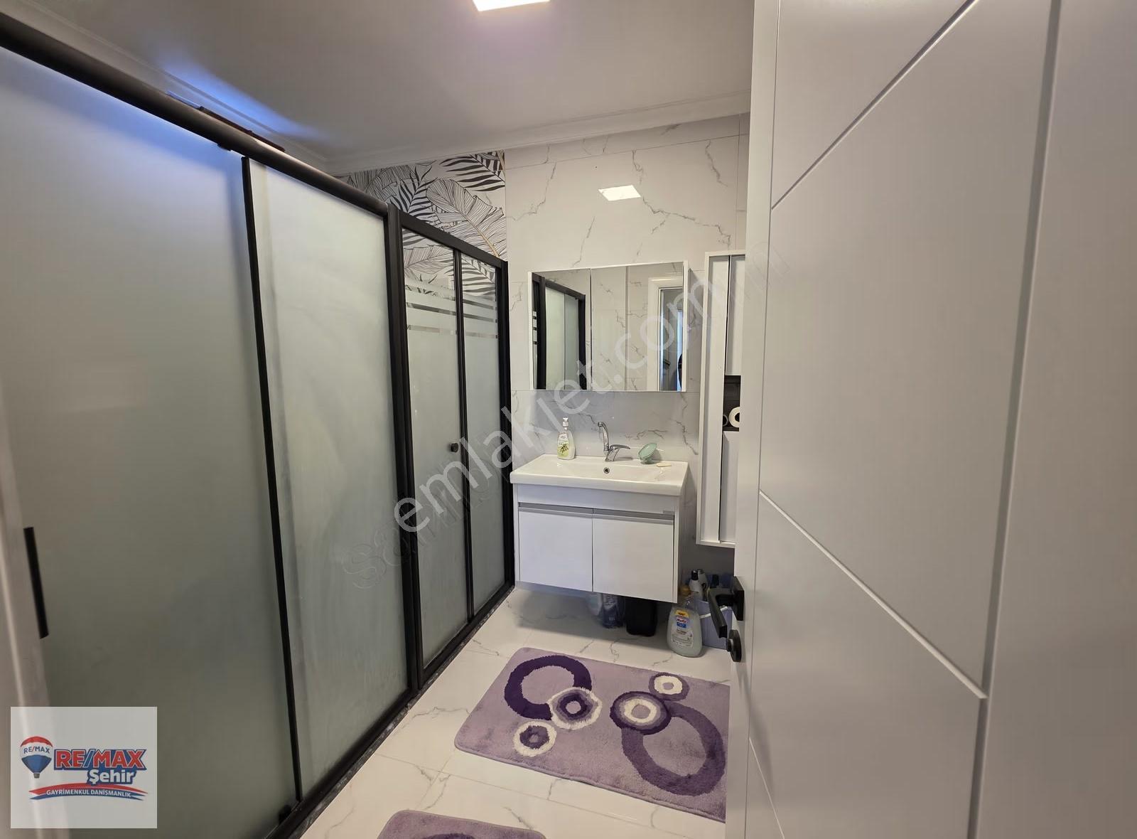 Yalova Remax Çınarcık Koru'da Ful Deniz Manzaralı Villa - Görsel 12