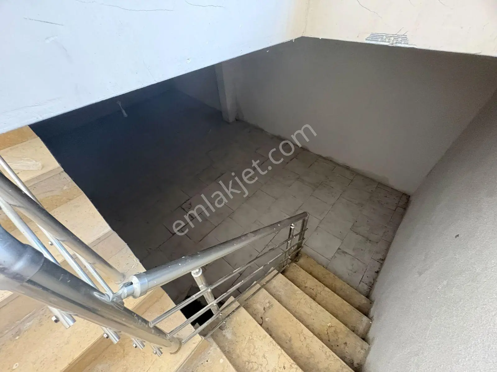 Beşikkaya Mahallesinde 110 M2 Dükkan - Görsel 4