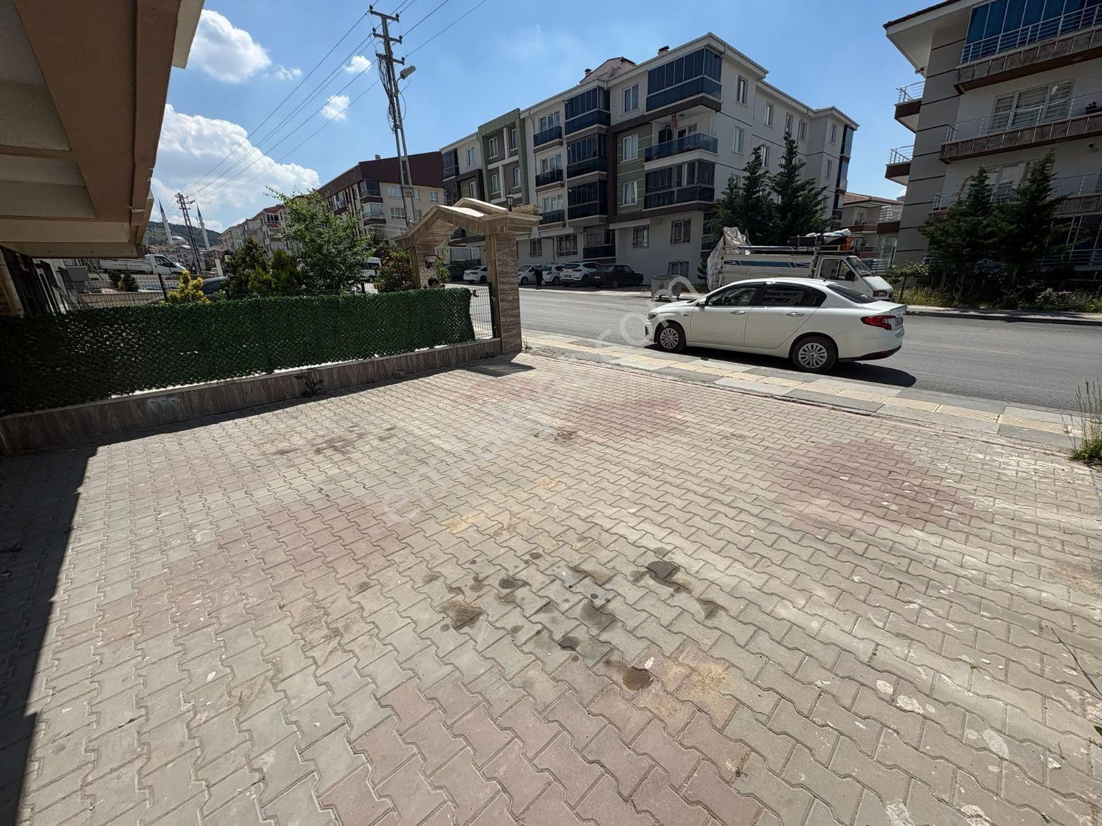 Beşikkaya Mahallesinde 110 M2 Dükkan - Görsel 7
