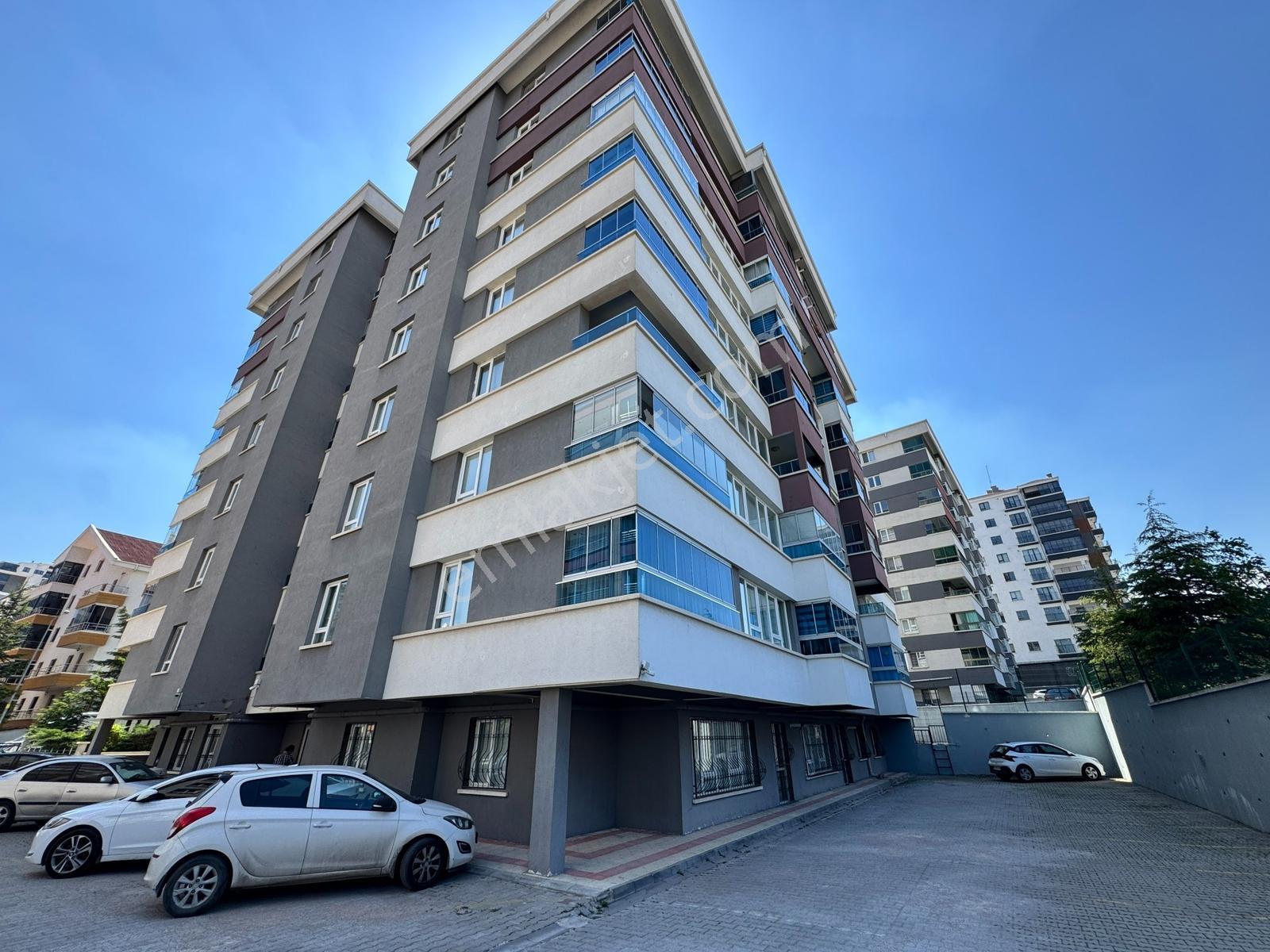 Vip'den 17.cadde Peyzaj Alanı Ön Cephe Kiralık 4+1 Site Dairesi - Görsel 5