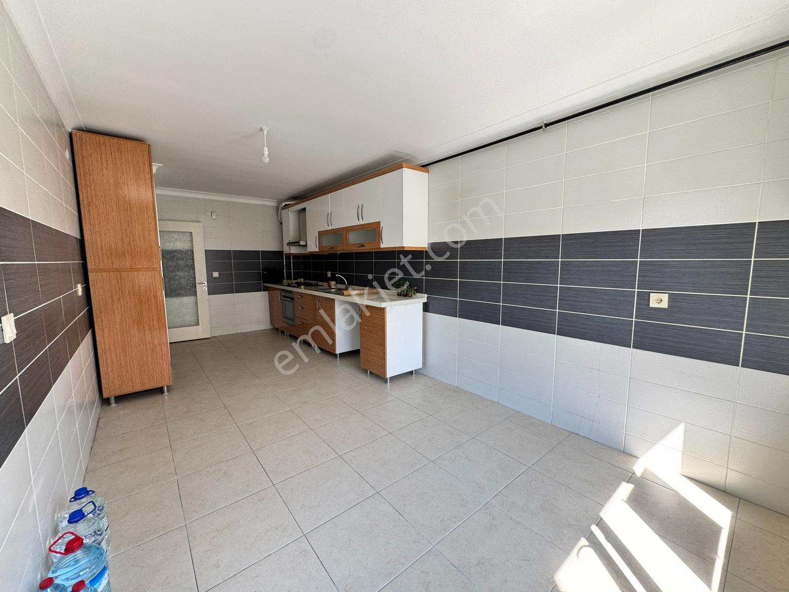 Vip'den 17.cadde Peyzaj Alanı Ön Cephe Kiralık 4+1 Site Dairesi - Görsel 33