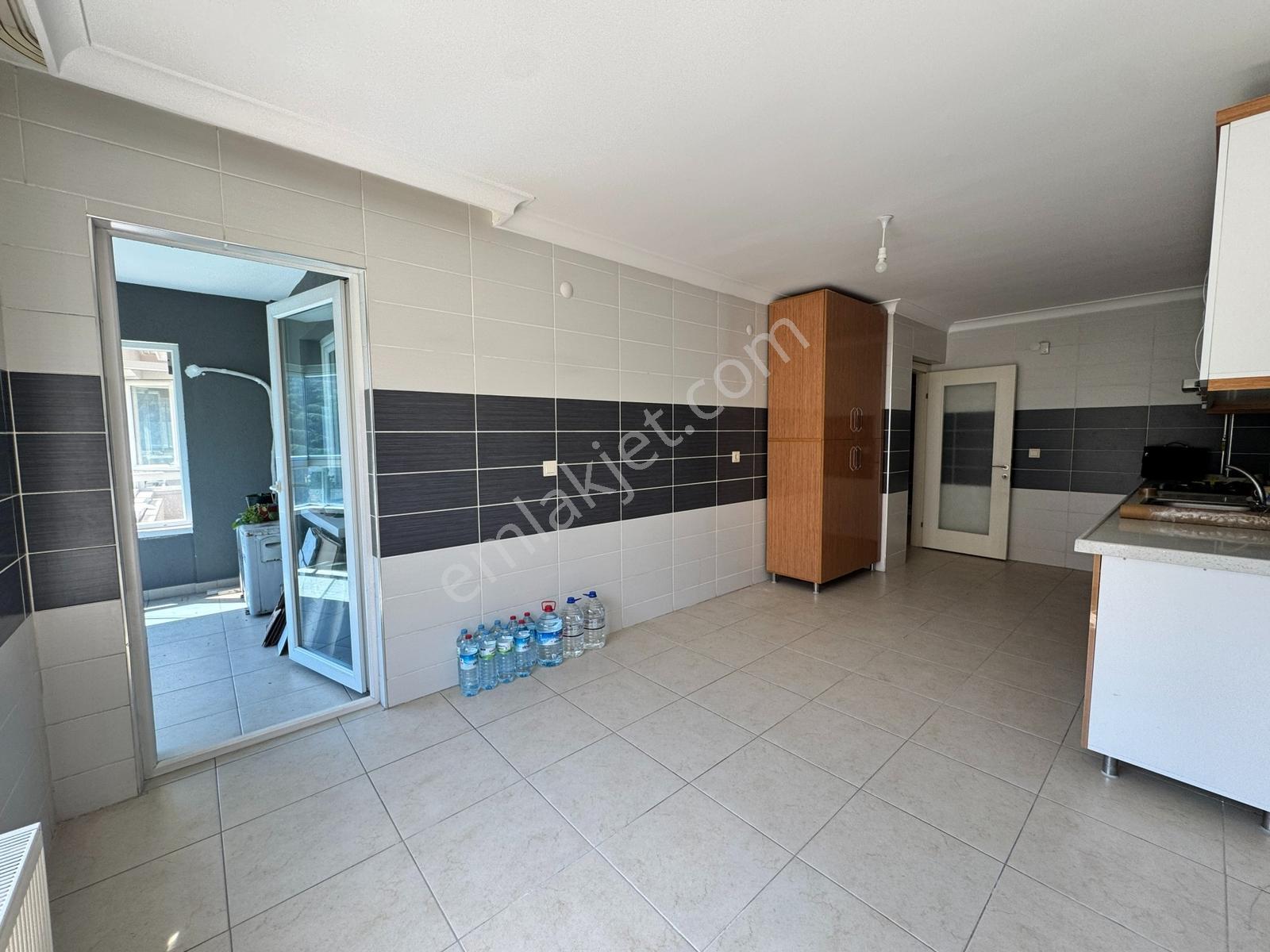 Vip'den 17.cadde Peyzaj Alanı Ön Cephe Kiralık 4+1 Site Dairesi - Görsel 22