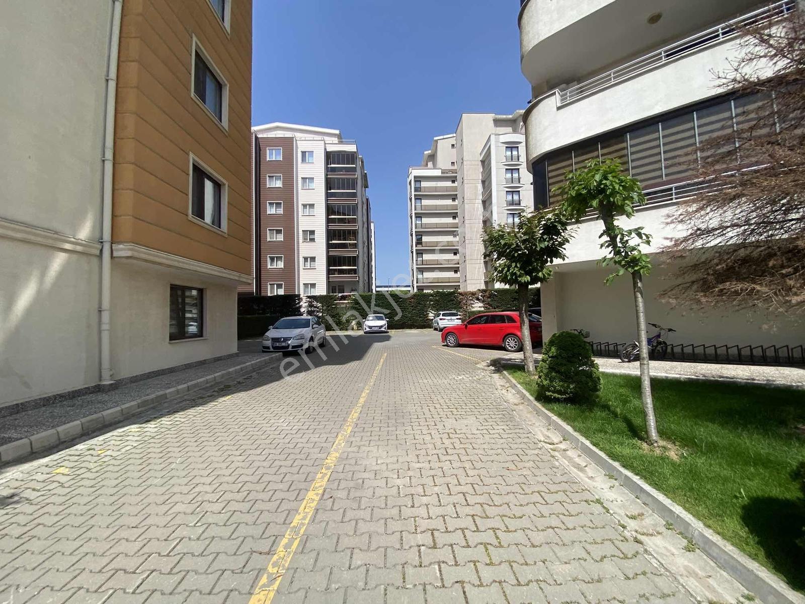 23 Nisan'da Elmas Sitesinde 3+1 Temiz, Manzaralı Kiralık Daire - Görsel 11