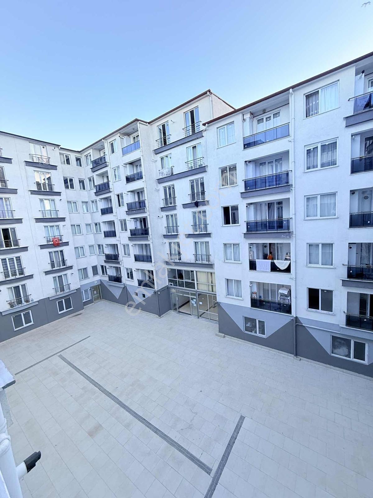 Metrobüse Yakın 2+1 Kiracılı 3.katta Satılık Daire - Görsel 14