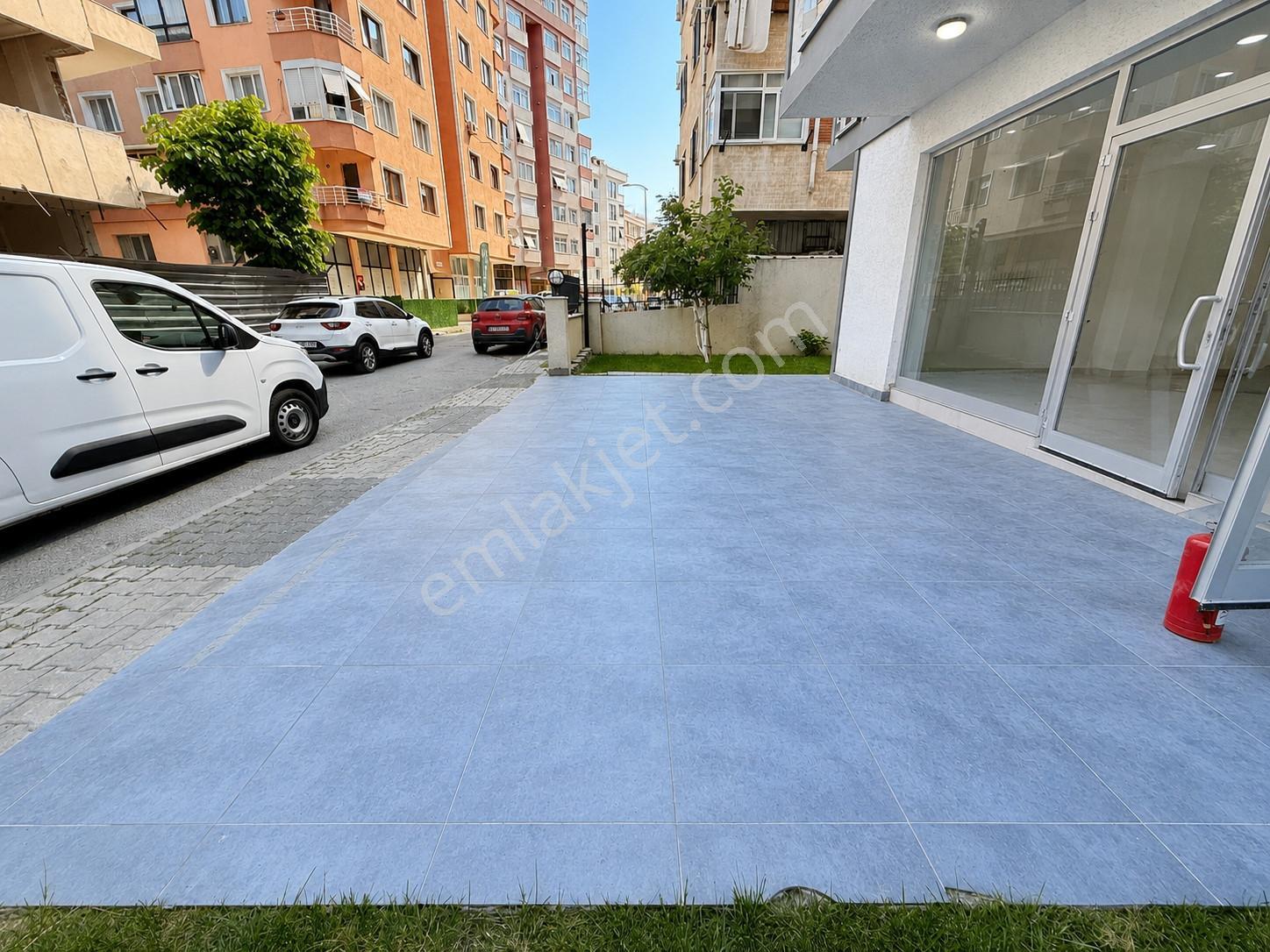 Süreyya Plajında Yeni Köşe Bina Da Ön Kullanımlı Kiralık Dükkan - Görsel 5