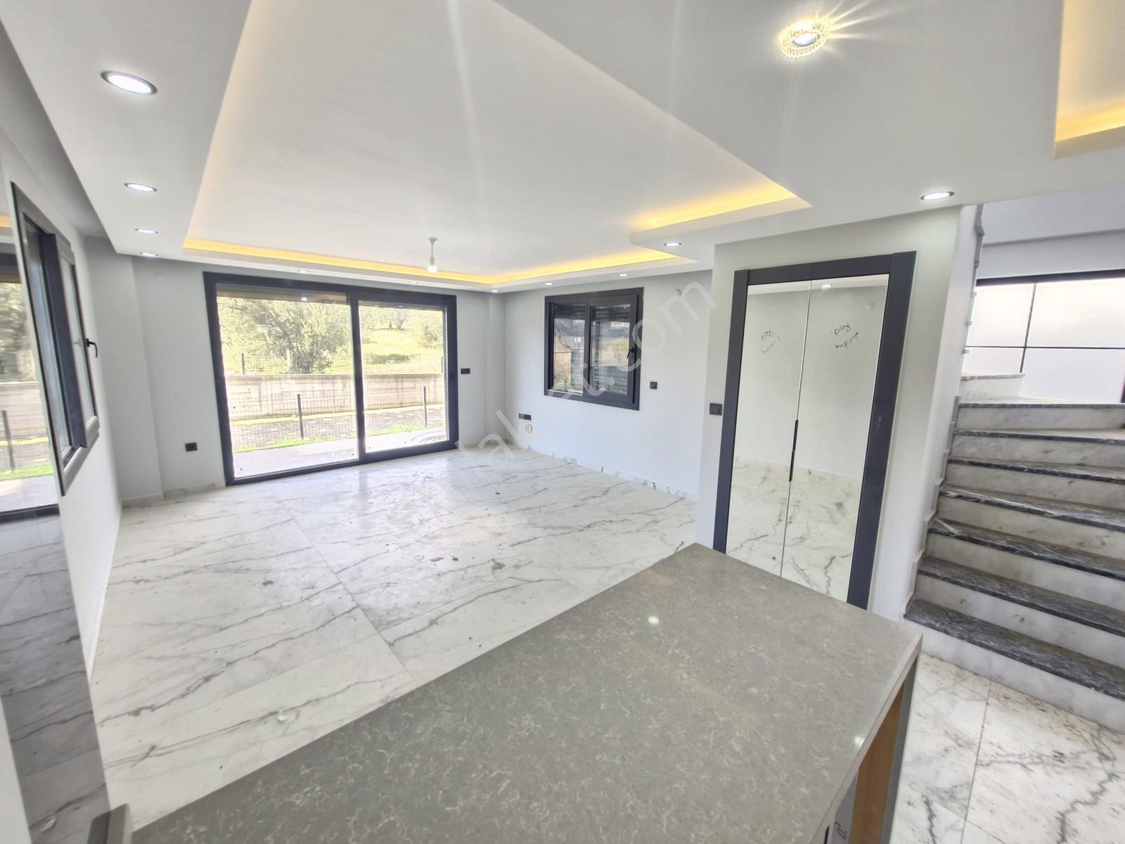 Gömeç Sahilde Site İçerisinde Lüx 3+1 Villamız Satılıktır - Görsel 33