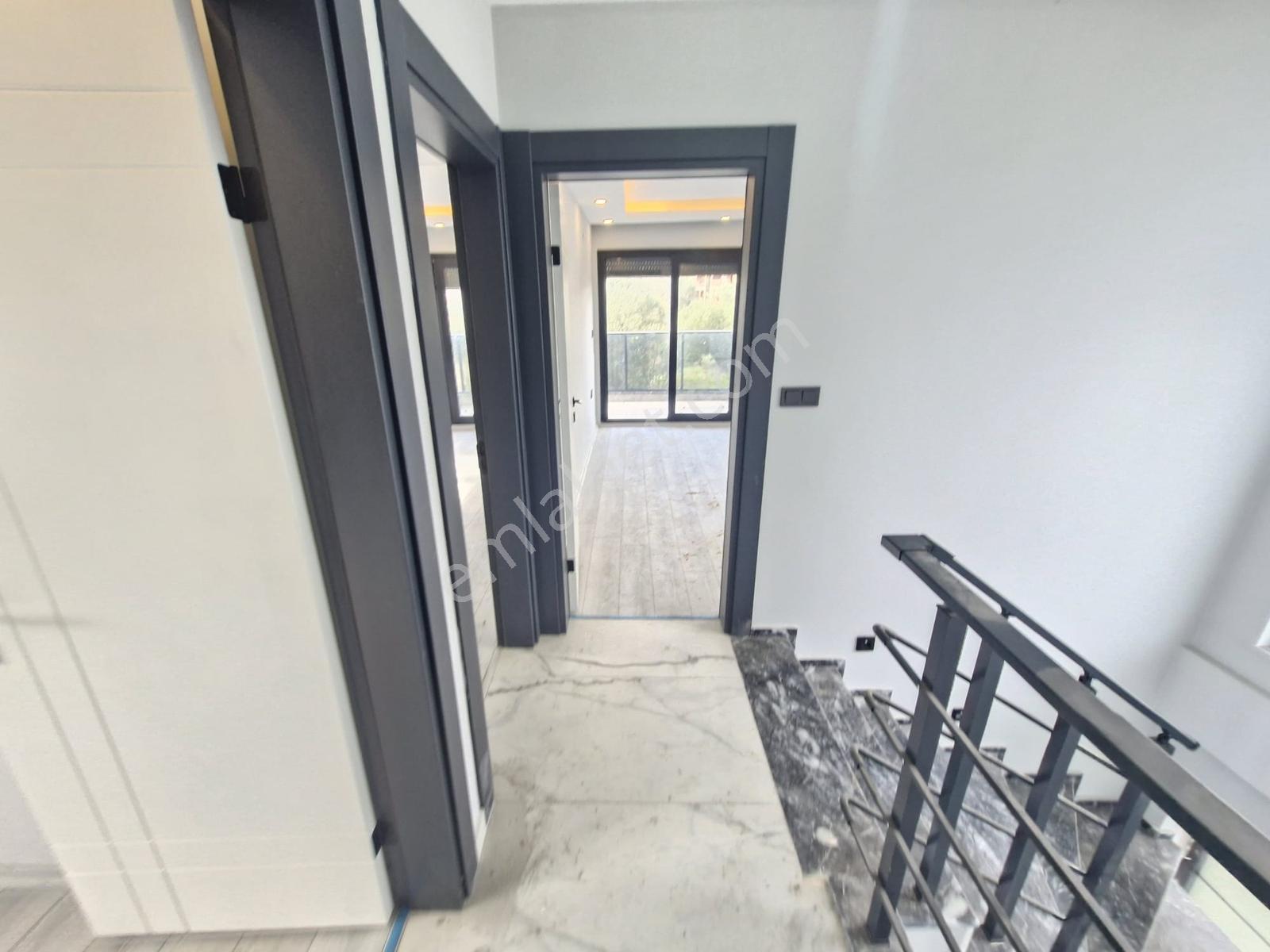 Gömeç Sahilde Site İçerisinde Lüx 3+1 Villamız Satılıktır - Görsel 34