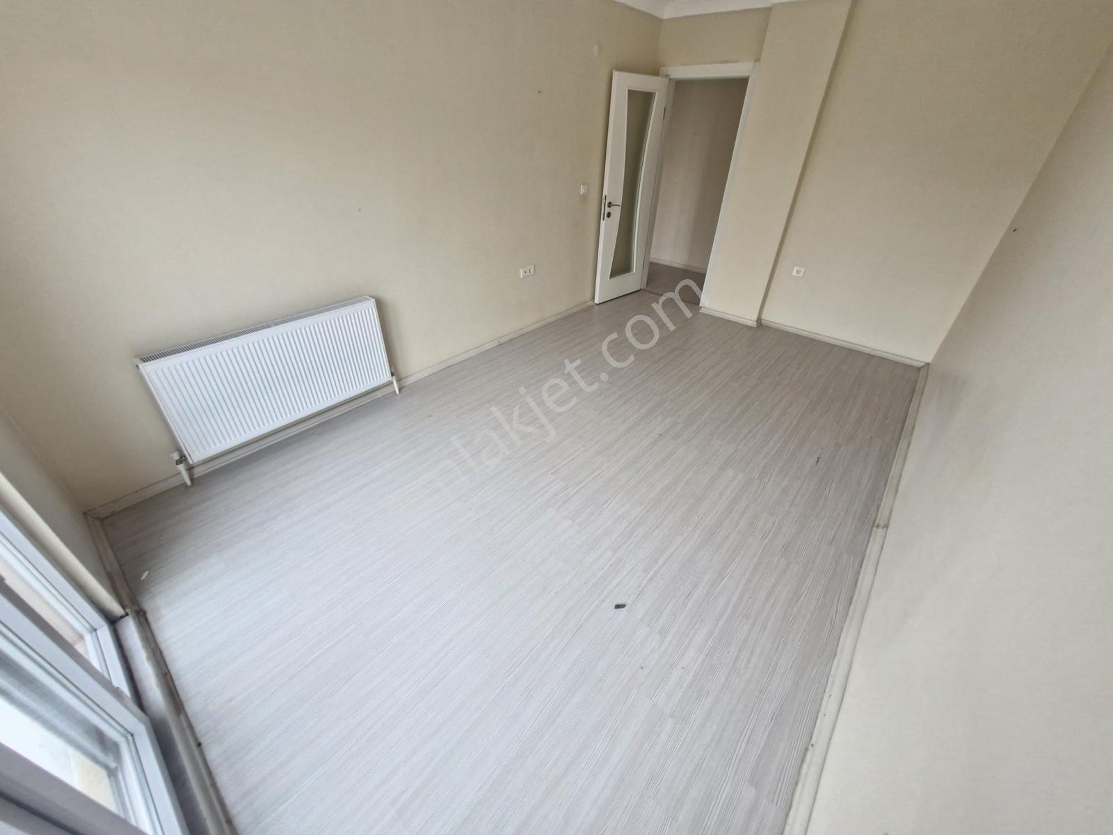 Kemalpaşa Hastane Bölgesinde Ön Cephe Arakat 3+1 Kiralık Daire - Görsel 12