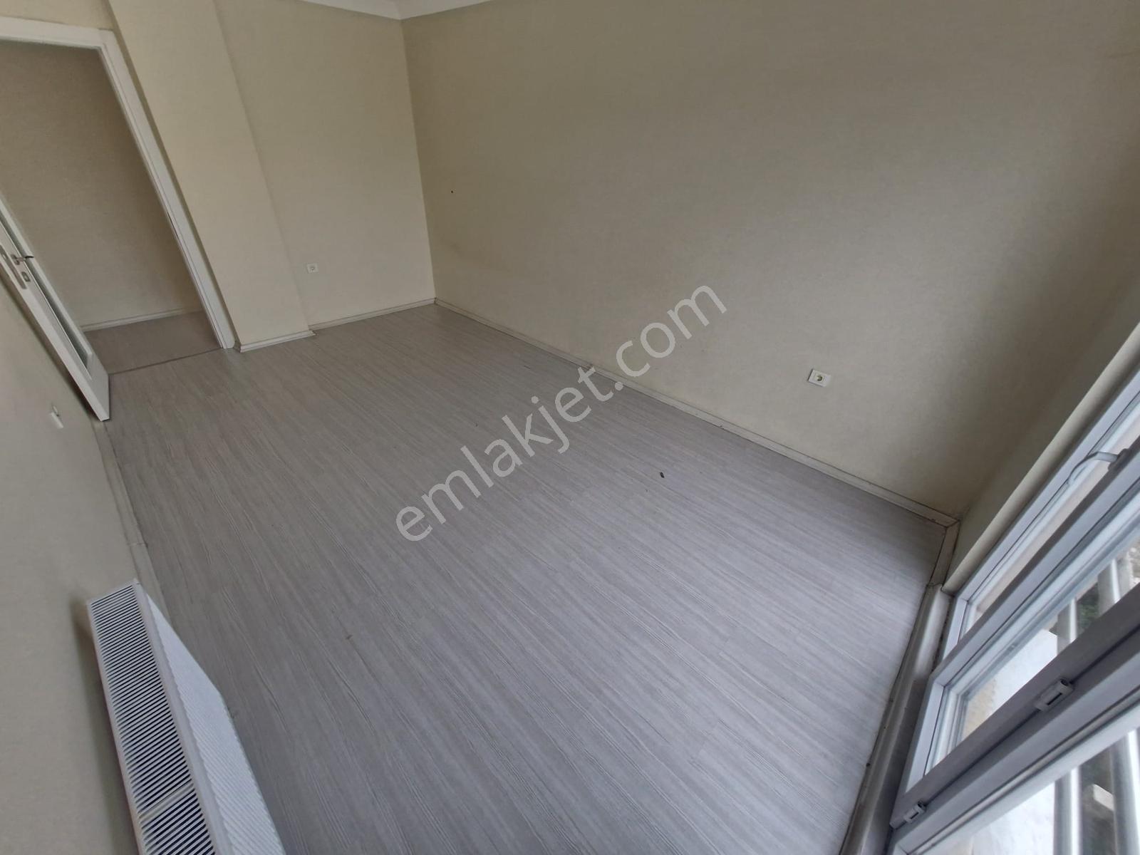 Kemalpaşa Hastane Bölgesinde Ön Cephe Arakat 3+1 Kiralık Daire - Görsel 19