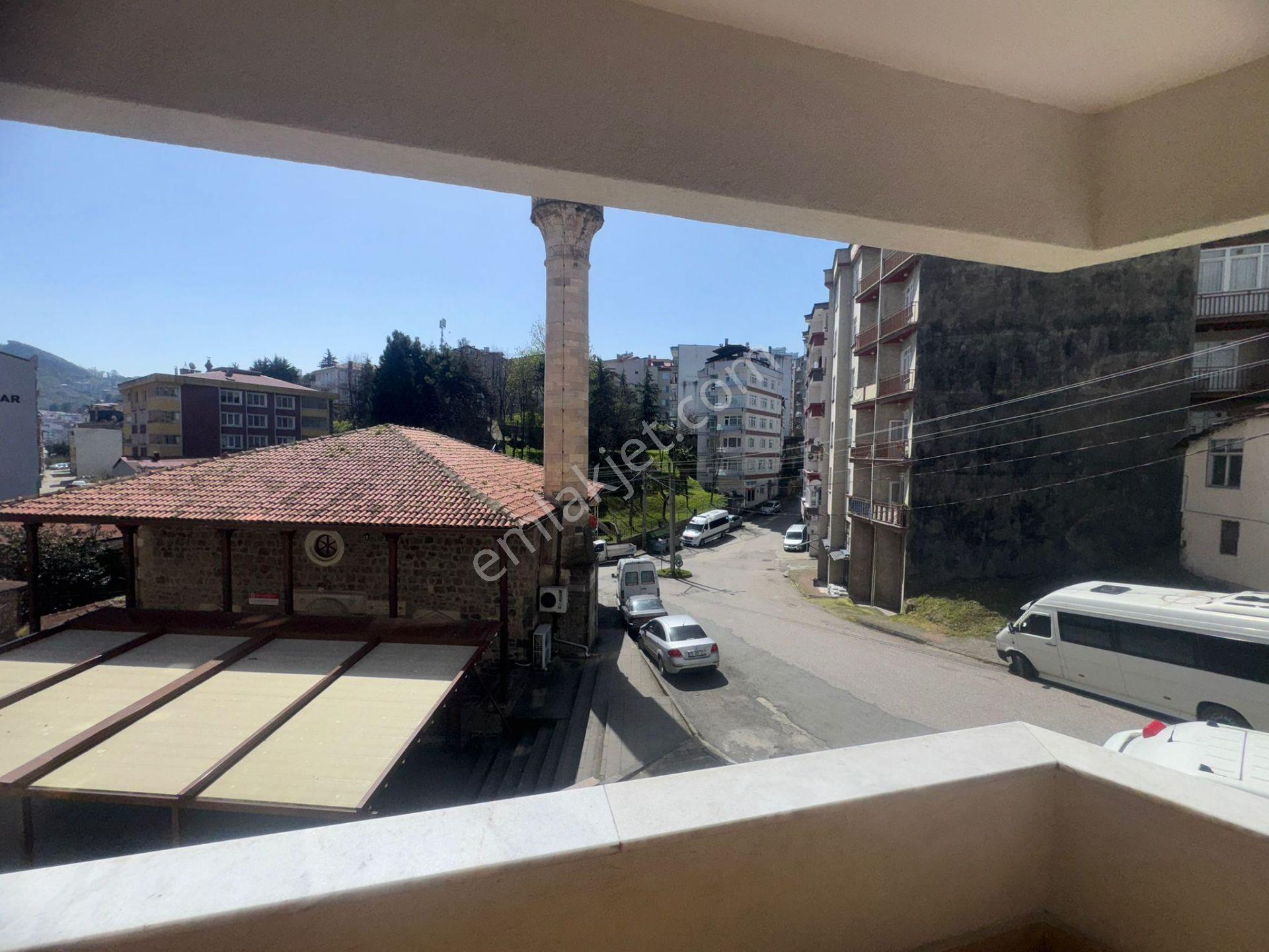 İnanç Emlaktan Giresun Hacıhüseyinde Kiralık 3+1 Daire - Görsel 9