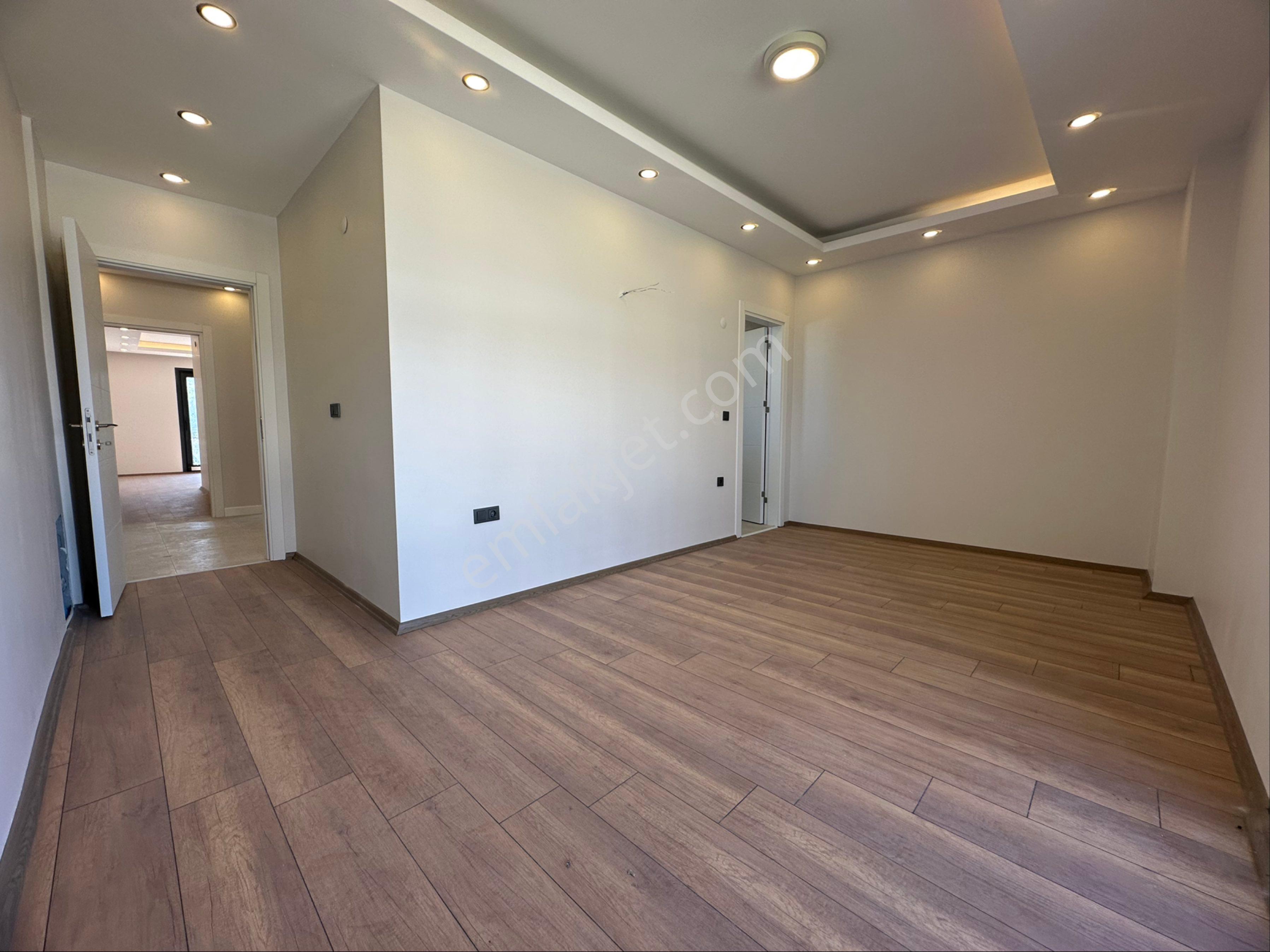 Büyükçekmece Güzelce'de Deniz Manzaralı 8+1 Satılık Villa - Görsel 22