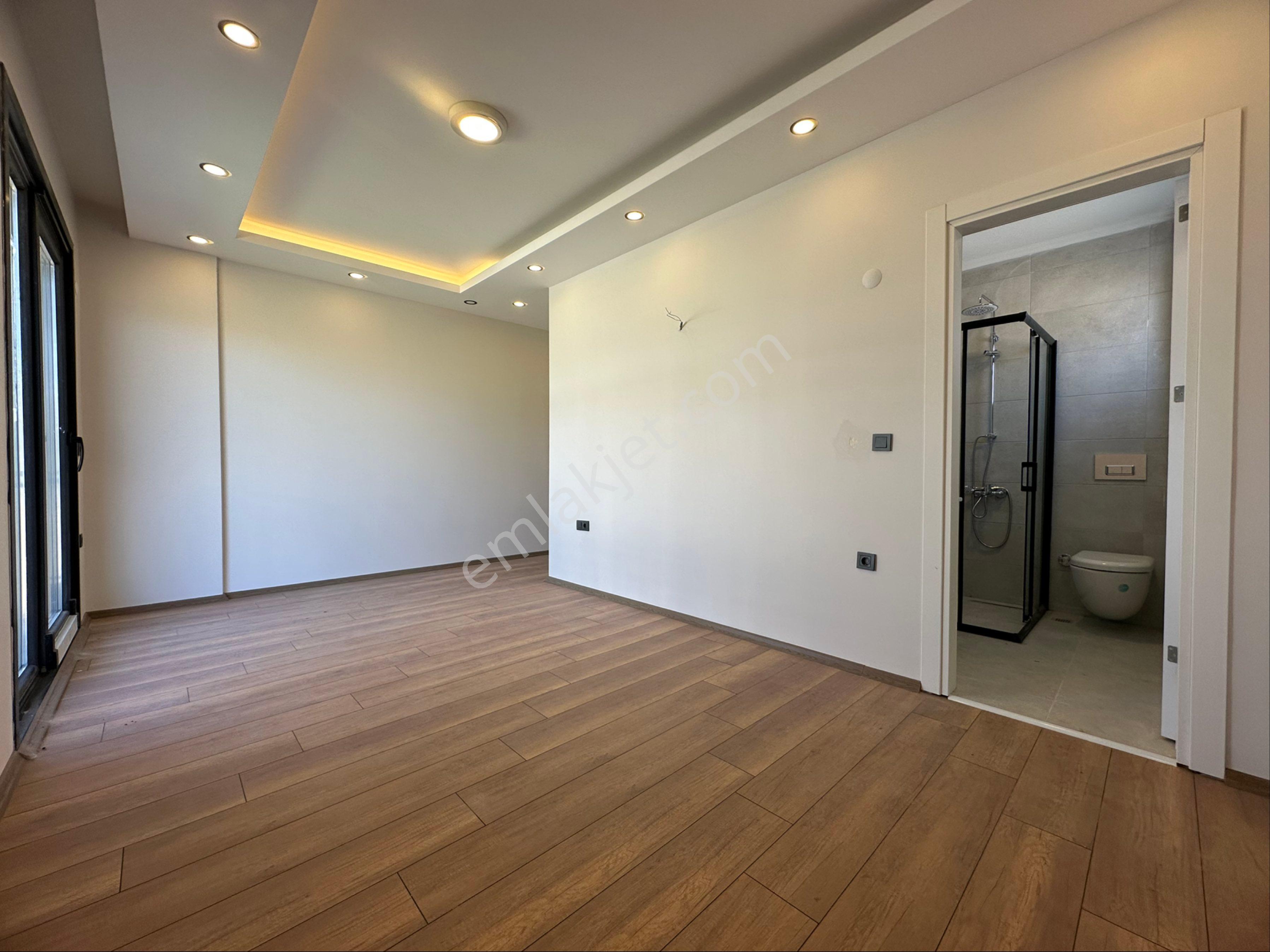 Büyükçekmece Güzelce'de Deniz Manzaralı 8+1 Satılık Villa - Görsel 21