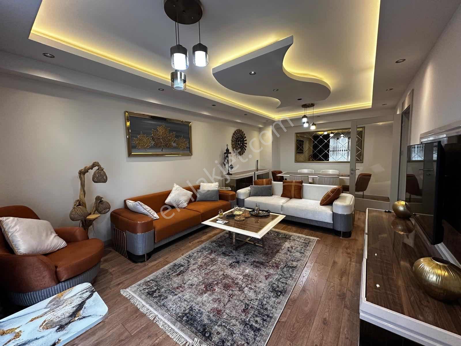 Demir Counrty / 3+1 / Esyalı / 168 M2