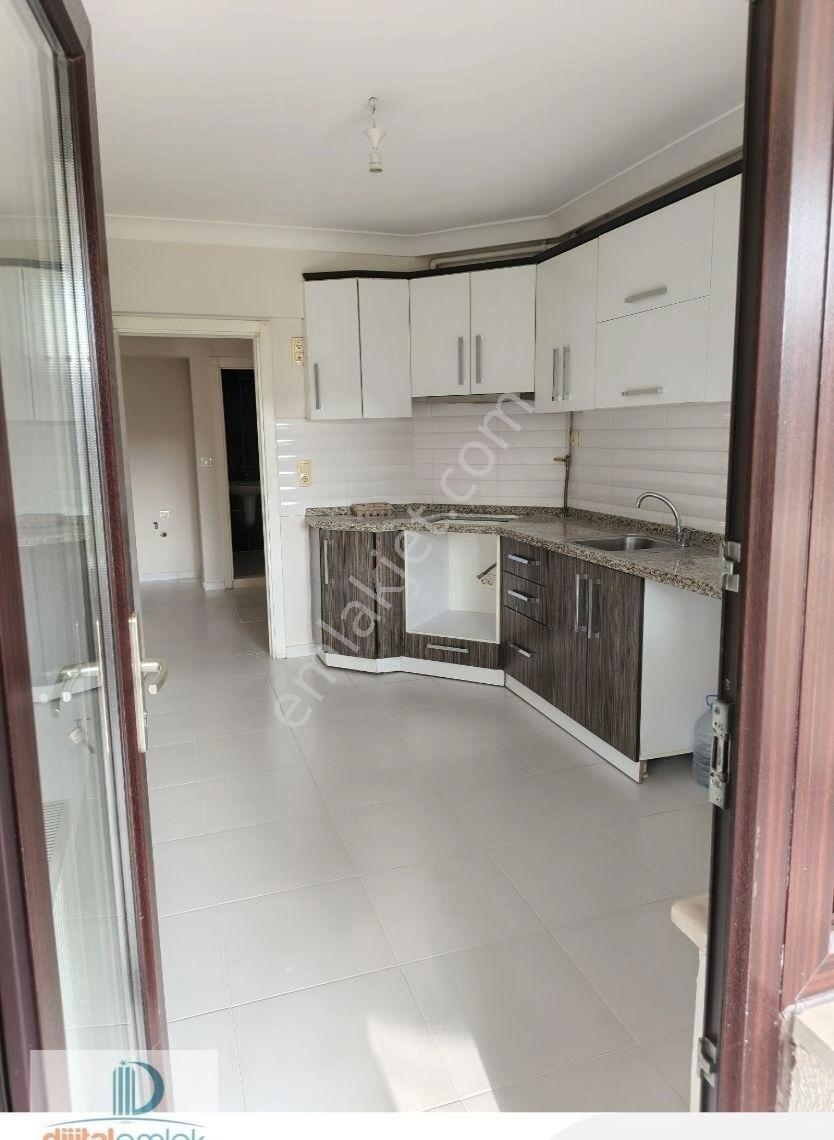 23 Nisan Mh. 40.000.tl Site İçinde 156m2 Ara Kat 3+1 Kiralık Da - Görsel 2