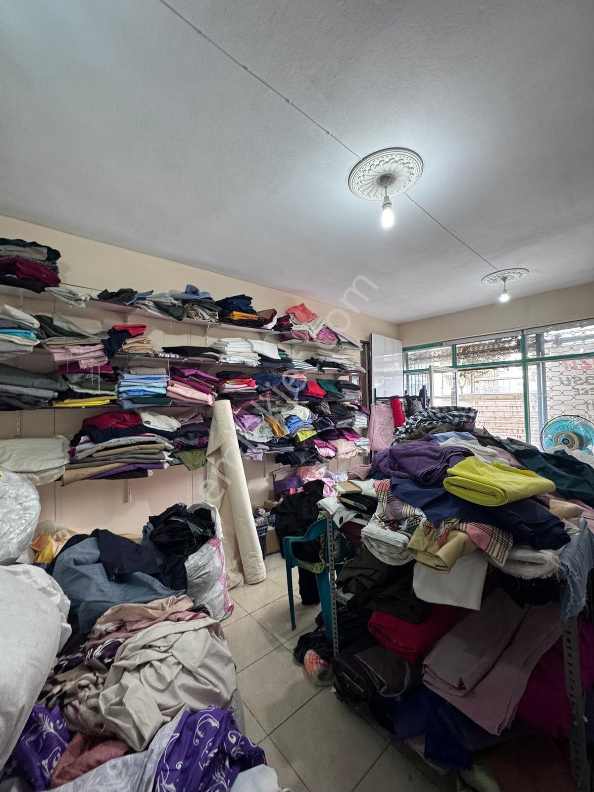 Güzel Konumda Devren Kiralık Tuhafiye Dükkanı - Görsel 10