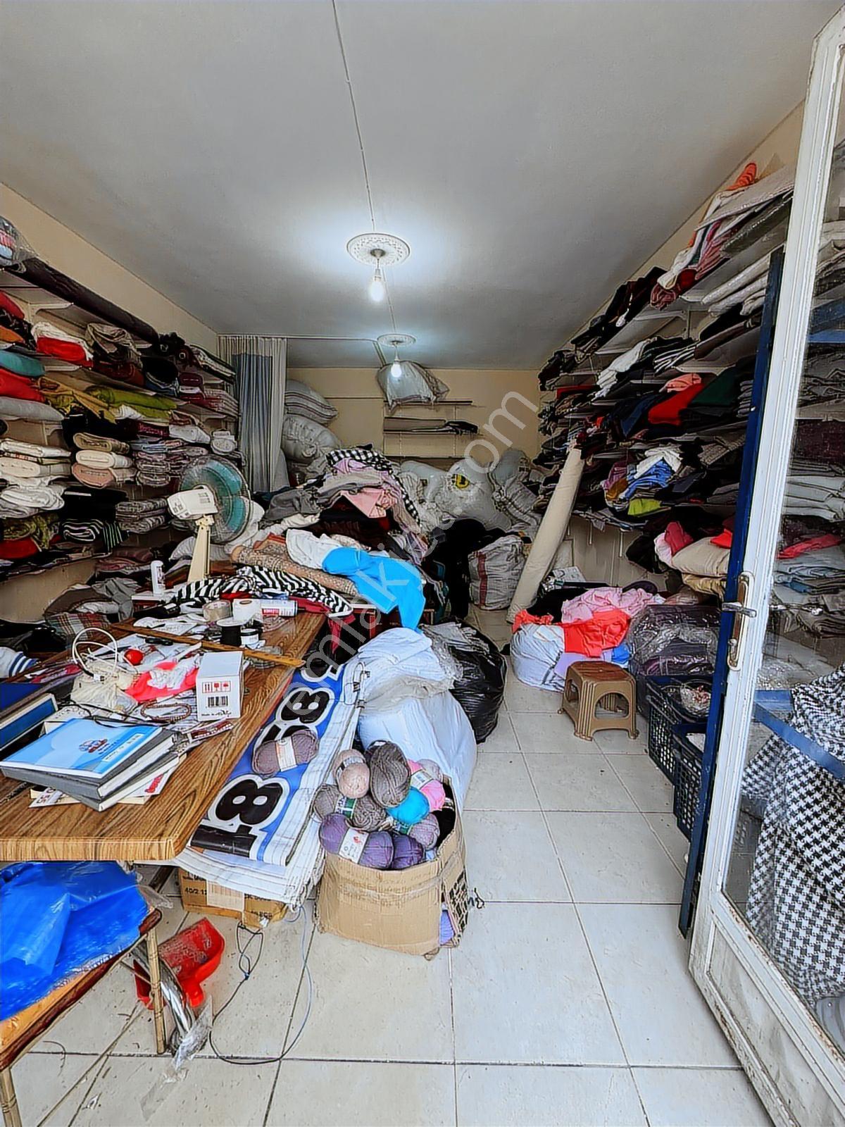 Güzel Konumda Devren Kiralık Tuhafiye Dükkanı - Görsel 7