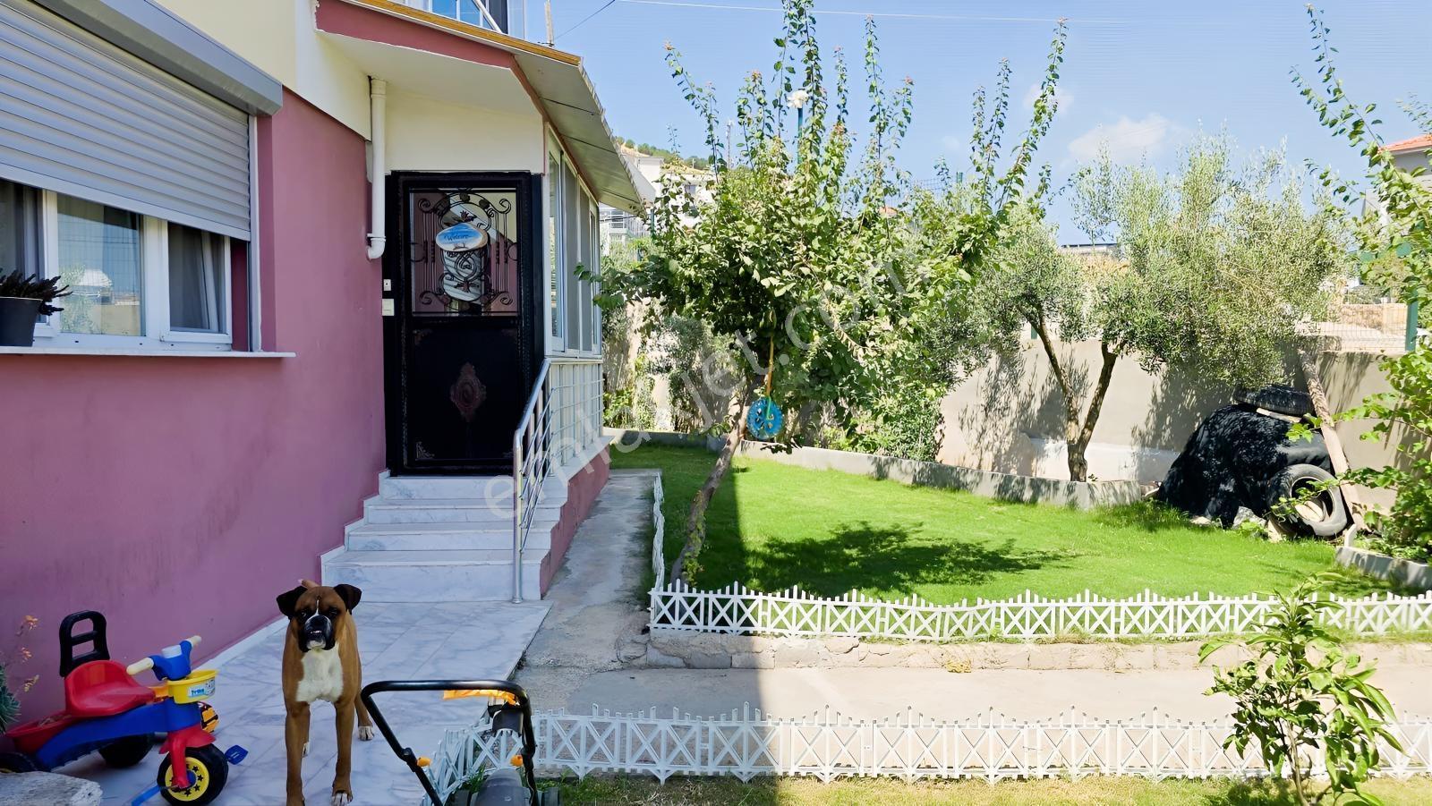 Foça Kazım Dirik Mah. Kiralık 2+1 Bahçe Katı Daire - Görsel 8