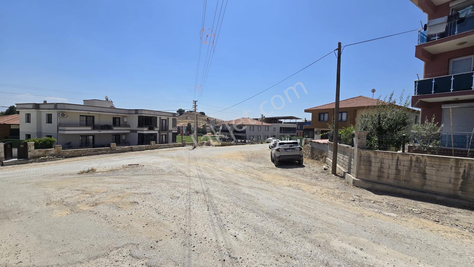 Foça Kazım Dirik Mah. Kiralık 2+1 Bahçe Katı Daire - Görsel 2