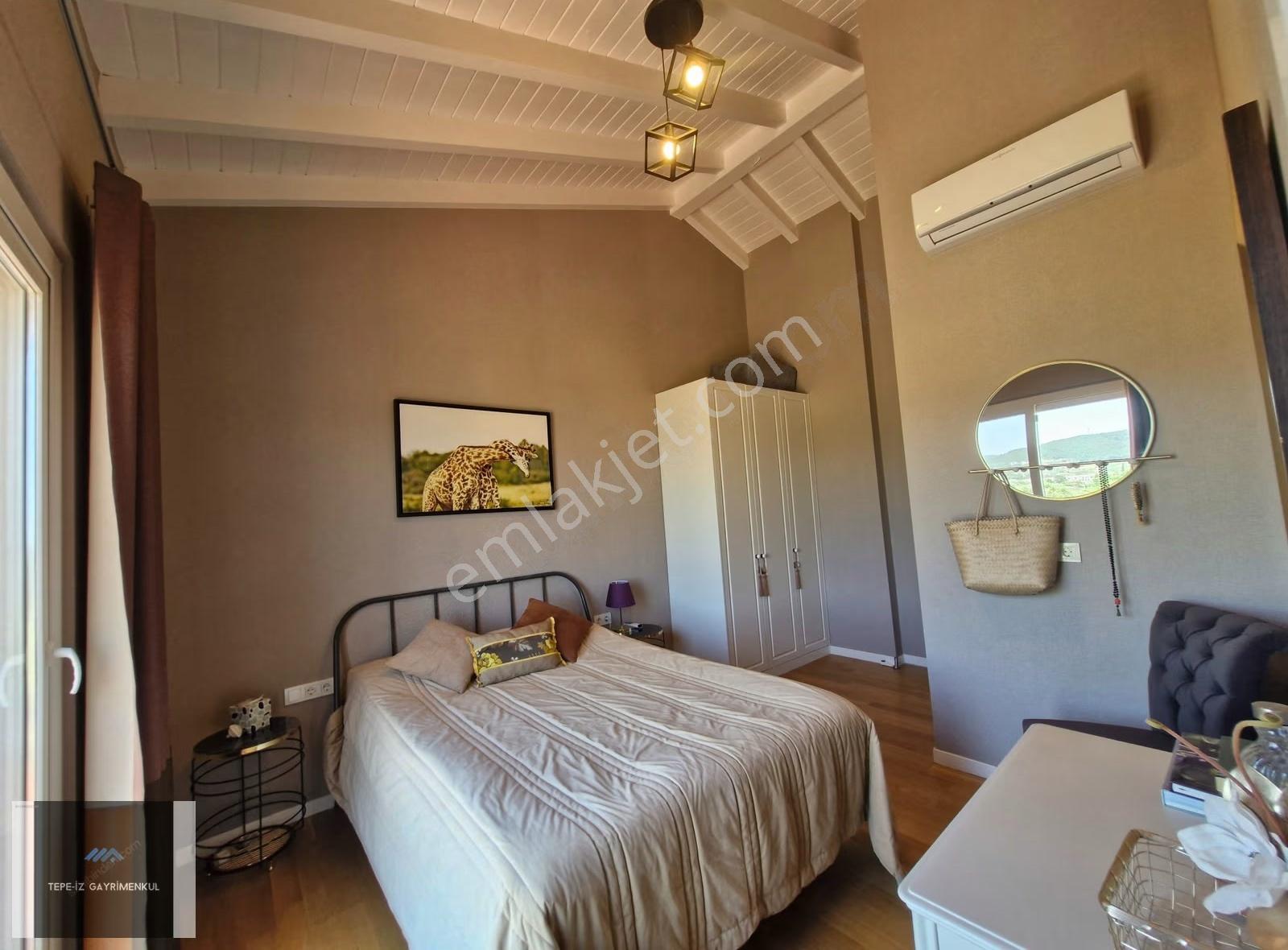 Urla Kuşçular Ova 'da Havuzlu, Bahçeli Lüks Villa - Görsel 18