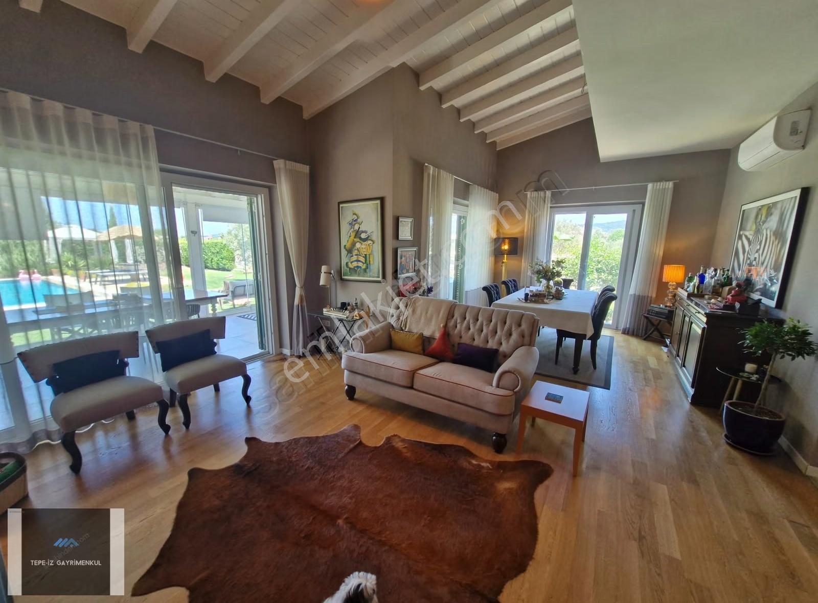 Urla Kuşçular Ova 'da Havuzlu, Bahçeli Lüks Villa - Görsel 14